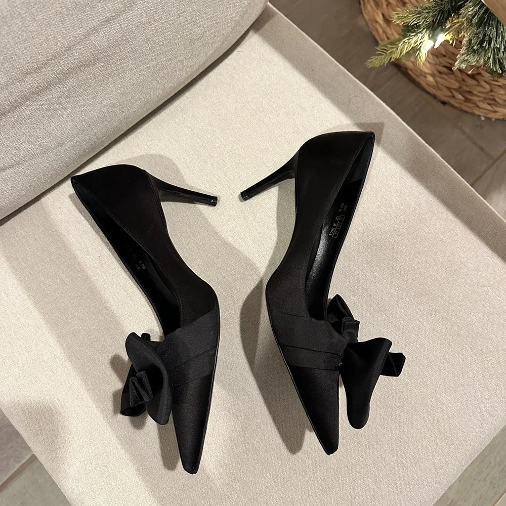 NEW Stuart Weitzman Loveknot Black Satin Bow Heels - Picture 2 of 14